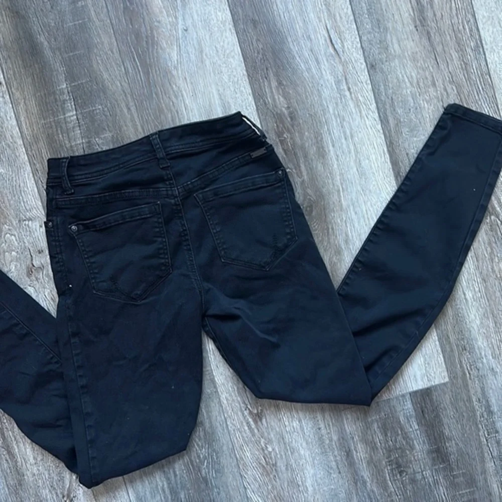 INC jeans skinny jeans size 4 black bikercore fitted